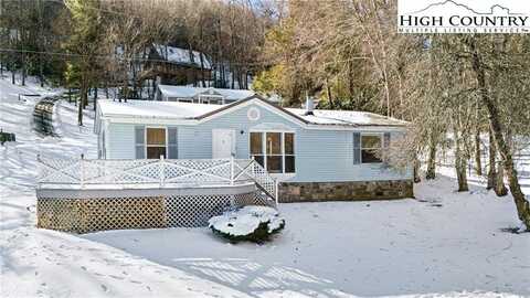 111 Oxford Lane, Blowing Rock, NC 28605