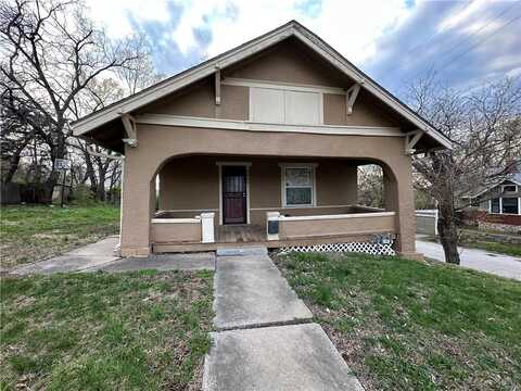 5000 Agnes Avenue, Kansas City, MO 64130