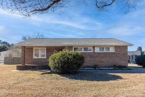 605 Henderson Drive, Jacksonville, NC 28540