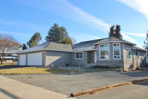 6910 Hager Lane, Klamath Falls, OR 97603