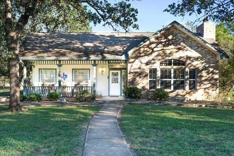 309 E Oak Wood Rd, Kerrville, TX 78028