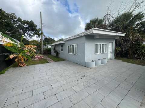 2075 NE 135th Ter, North Miami Beach, FL 33181