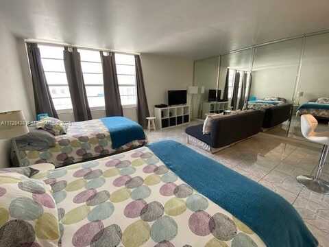 100 Lincoln Rd, Miami Beach, FL 33139