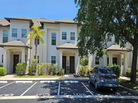 9101 GERVAIS CIR, Naples, FL 34120