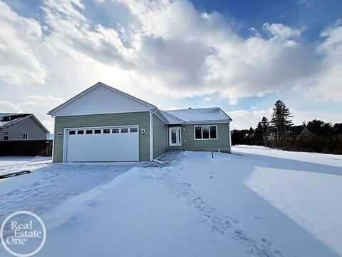 2011 E Edward, Kimball, MI 48074