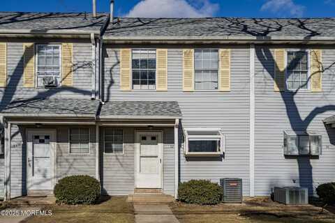 32 Louisburg Sq Square, Lakewood, NJ 08701