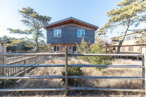 100 Clipper Roadway, Ocean Beach, NY 11770