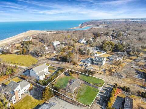 1600 Captain Kidd Drive, Mattituck, NY 11952