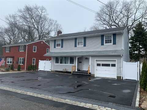 28 16th Street, Huntington Station, NY 11746