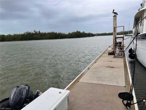 385 Angler, GOODLAND, FL 34140