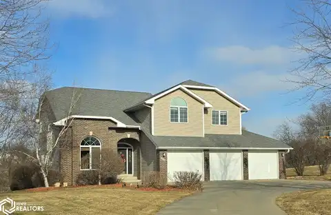 906 Fox Run Drive, Oskaloosa, IA 52577