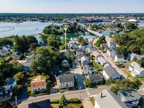 5 Pleasant Street, Kittery, ME 03904