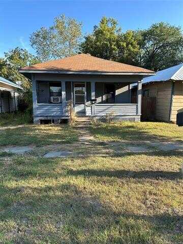 823 W 7th Street, Okmulgee, OK 74447