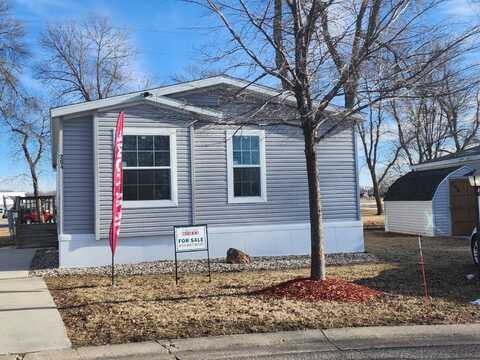 264 Kingsway Dr., North Mankato, MN 56003