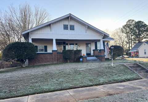 207 N. Mulberry St., Tuscumbia, AL 35674