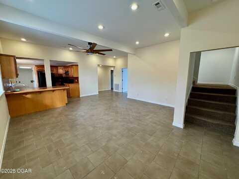 2288 US-60, Seneca, MO 64865