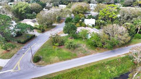 2002 Balboa Avenue, Vero Beach, FL 32960