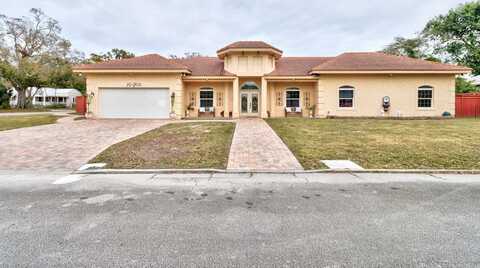 2206 Avilla Avenue, Vero Beach, FL 32960