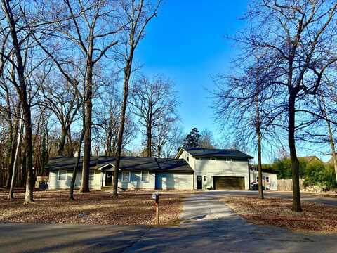 200 S Reno Avenue, Russellville, AR 72801