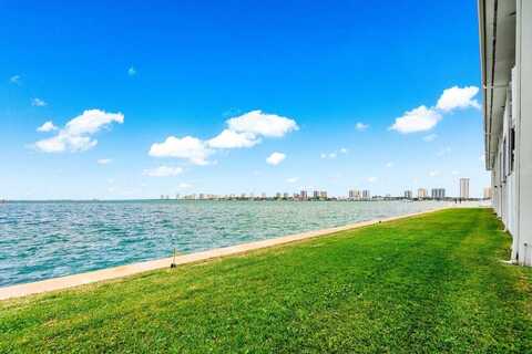 400 Wilma Circle, Riviera Beach, FL 33404