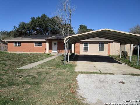 1212 W GOODWIN ST, Pleasanton, TX 78064