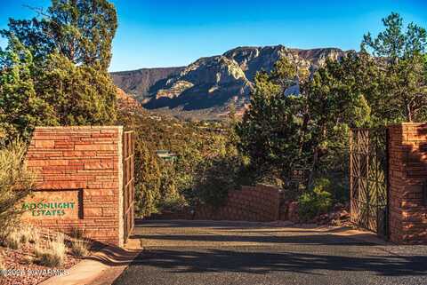 251 Moonlight Drive, Sedona, AZ 86336