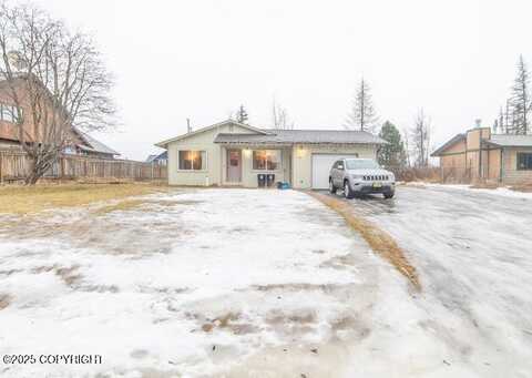 359 W Arlington Avenue, Soldotna, AK 99669