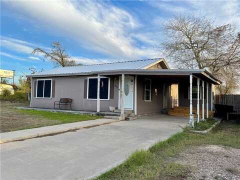 607 W Richard Cruz Street, Freer, TX 78357