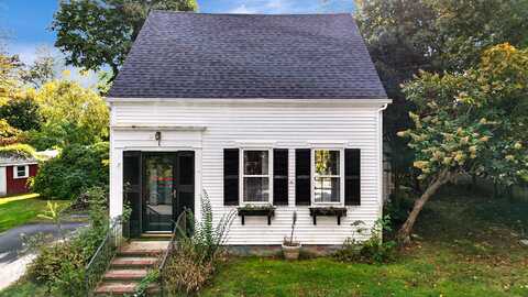 1 School Street, Sandwich, MA 02563