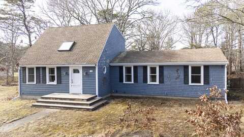 14 Julius Road, East Falmouth, MA 02536