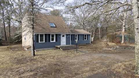 14 Julius Road, East Falmouth, MA 02536