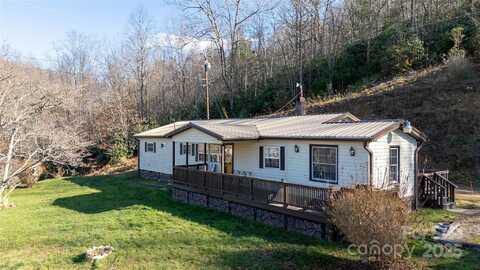 116 Welzie Atkins Drive, Spruce Pine, NC 28777