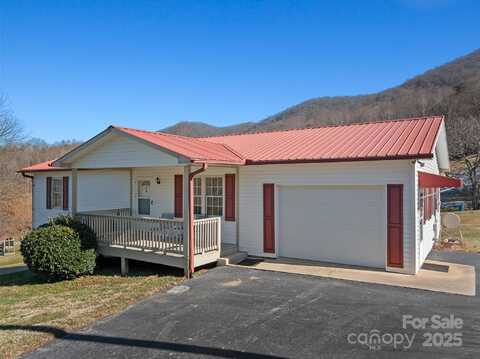 233 Elbert Burnett Road, Canton, NC 28716