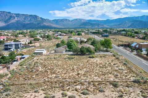 10701 DEL REY Avenue NE, Albuquerque, NM 87122