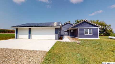 2504 S 32nd St, CLEAR LAKE, IA 50428