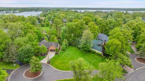 4275 Forest Valley Court, Waterford, MI 48328