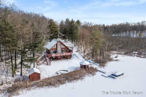 2622 Shoneye Drive, Trufant, MI 49347