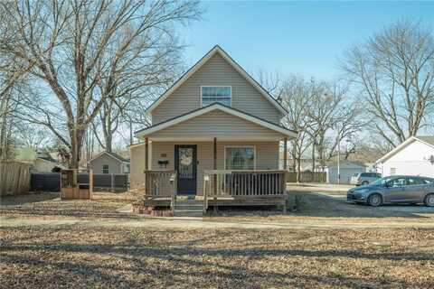 825 Park Avenue, Baxter Springs, KS 66713