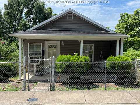 1419 Red Oak Street, Charleston, WV 25387