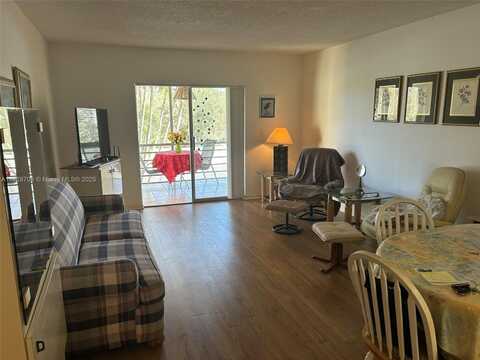 5620 SW 3rd Pl, Margate, FL 33068