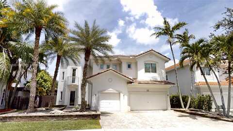 7044 NW 113th Pl, Doral, FL 33178