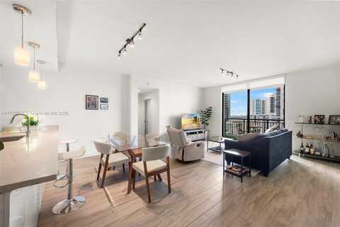 999 SW 1st Ave, Miami, FL 33130