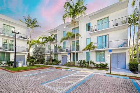 2142 Van Buren St # 502, Hollywood, FL 33020