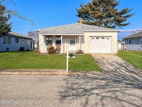 15 San Salvador Street, Toms River, NJ 08757