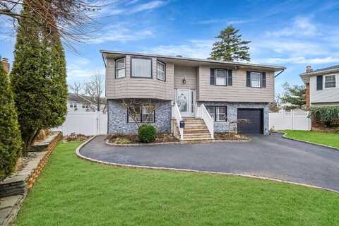 2586 Castle Court, North Bellmore, NY 11710