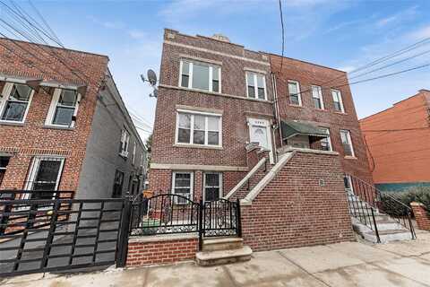 2547 Radcliff Avenue, Bronx, NY 10469