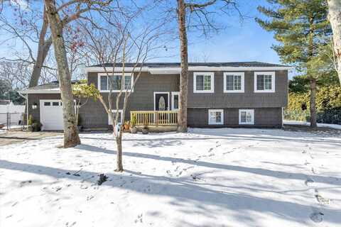 133 Trout Brook Lane, Aquebogue, NY 11931