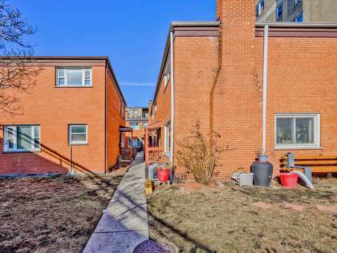 1416 W Chase Avenue, Chicago, IL 60626