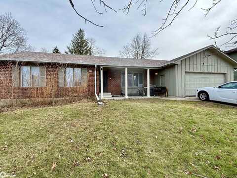 1918 S 5Th Avenue, Marshalltown, IA 50158