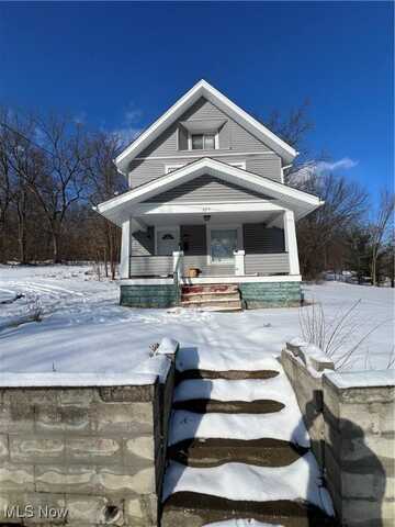 577 Euclid Avenue, Akron, OH 44307